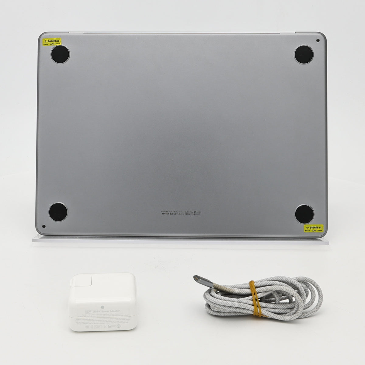 99新 Apple MacBook Air 22年 13寸 M2（8+8核） 8G RAM 256G SSD 深空灰色