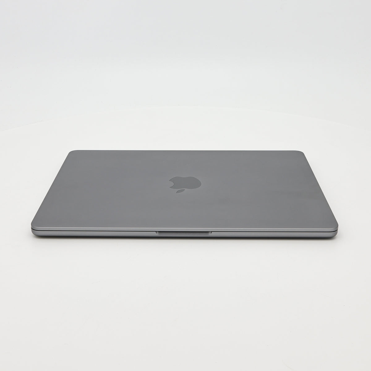 99新 Apple MacBook Air 22年 13寸 M2（8+8核） 8G RAM 256G SSD 深空灰色