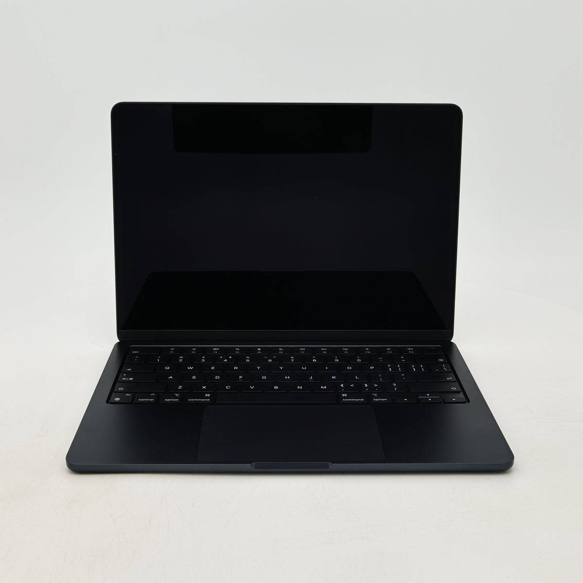 95新 Apple MacBook Air 22年 13寸 M2（8+8核） 16G RAM 256G SSD 午夜色
