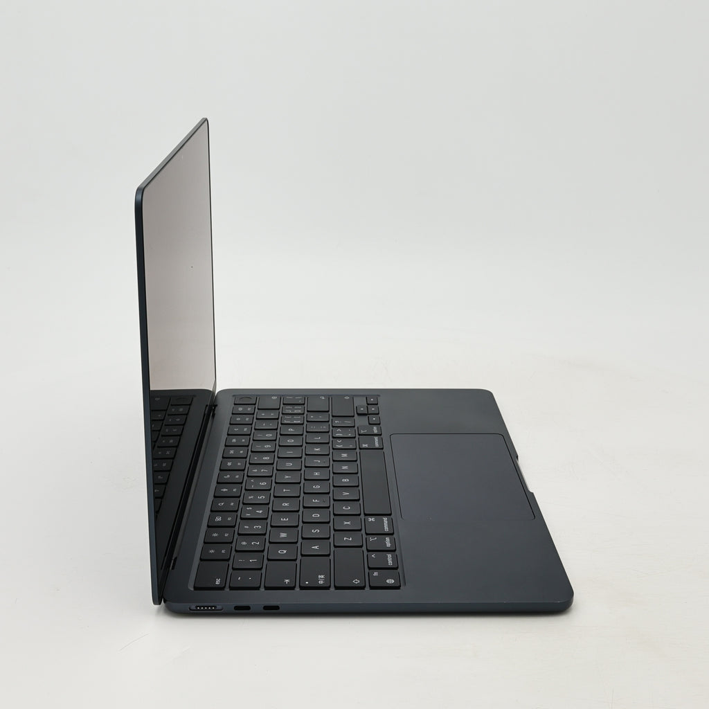 95新 Apple MacBook Air 22年 13寸 M2（8+8核） 16G RAM 256G SSD 午夜色