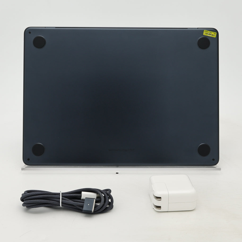 95新 Apple MacBook Air 22年 13寸 M2（8+8核） 16G RAM 256G SSD 午夜色