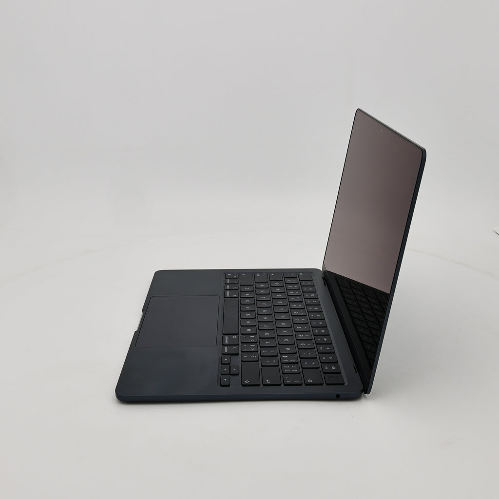 95新 Apple MacBook Air 22年 13寸 M2（8+8核） 8G RAM 256G SSD 午夜色