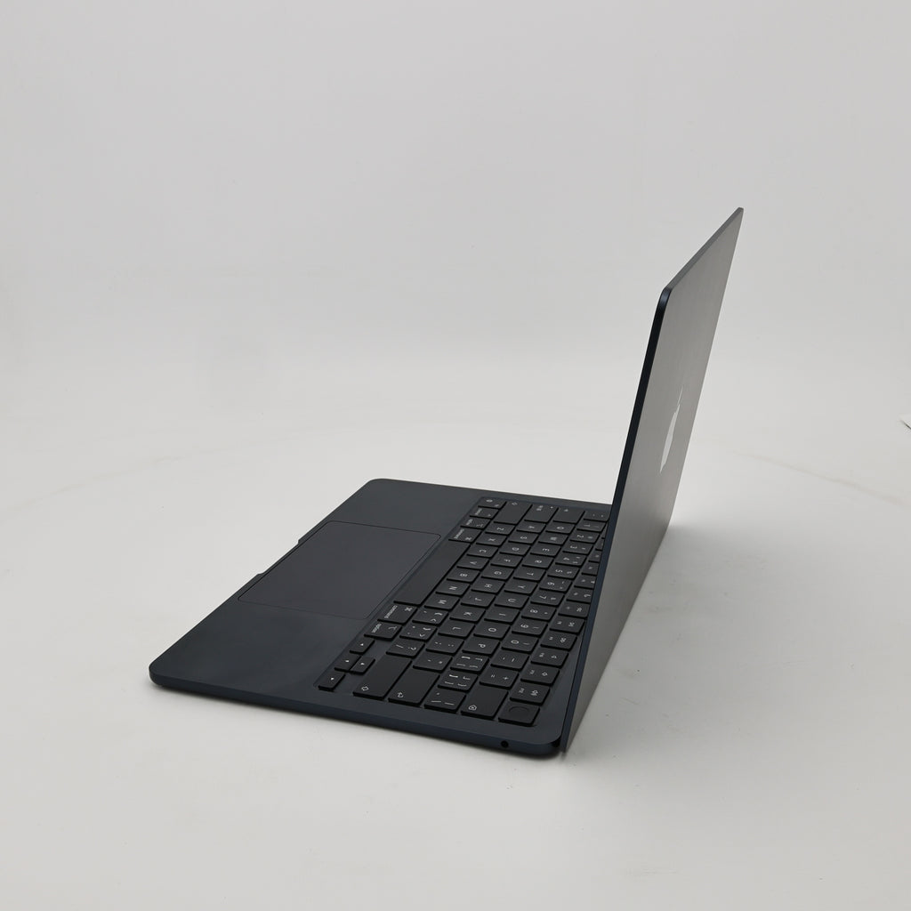 95新 Apple MacBook Air 22年 13寸 M2（8+8核） 8G RAM 256G SSD 午夜色