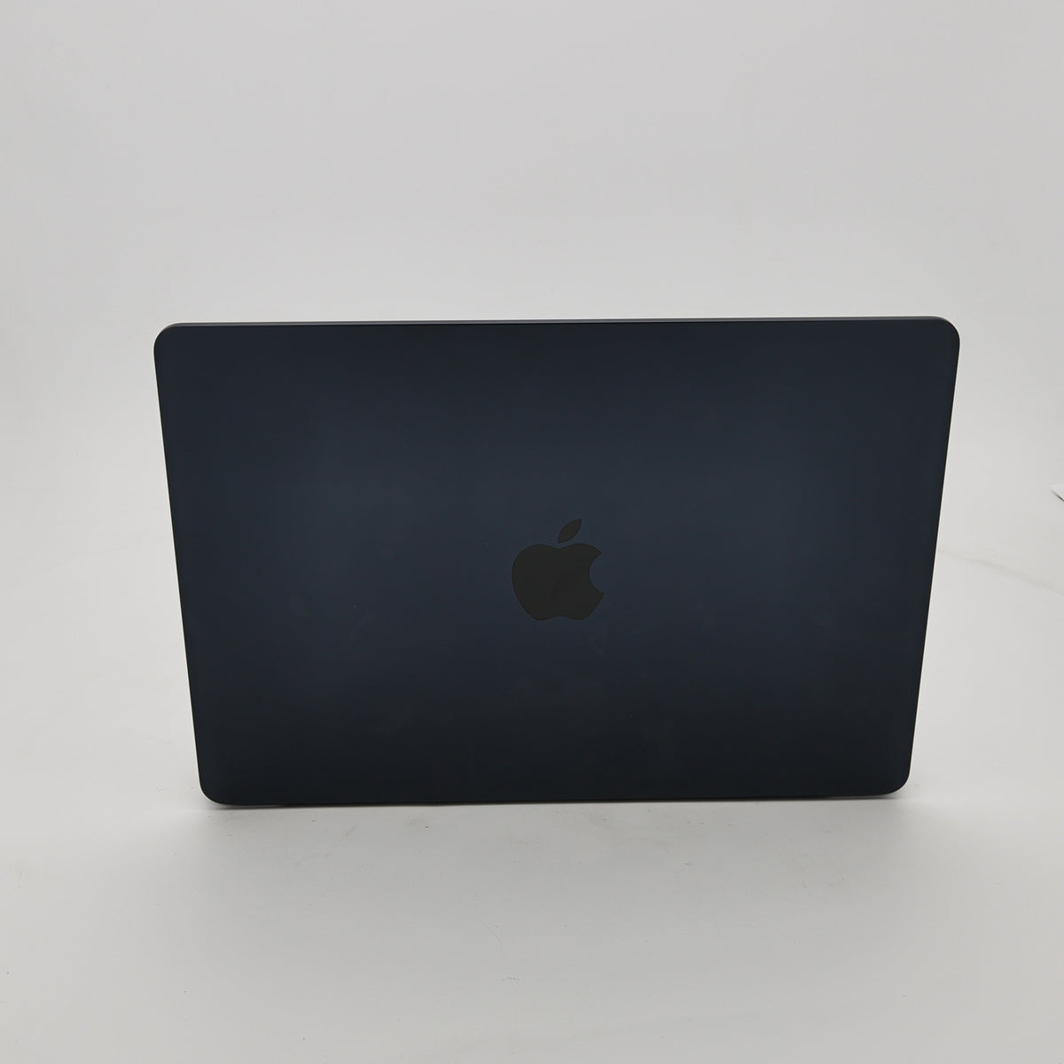 95新 Apple MacBook Air 22年 13寸 M2（8+8核） 8G RAM 256G SSD 午夜色