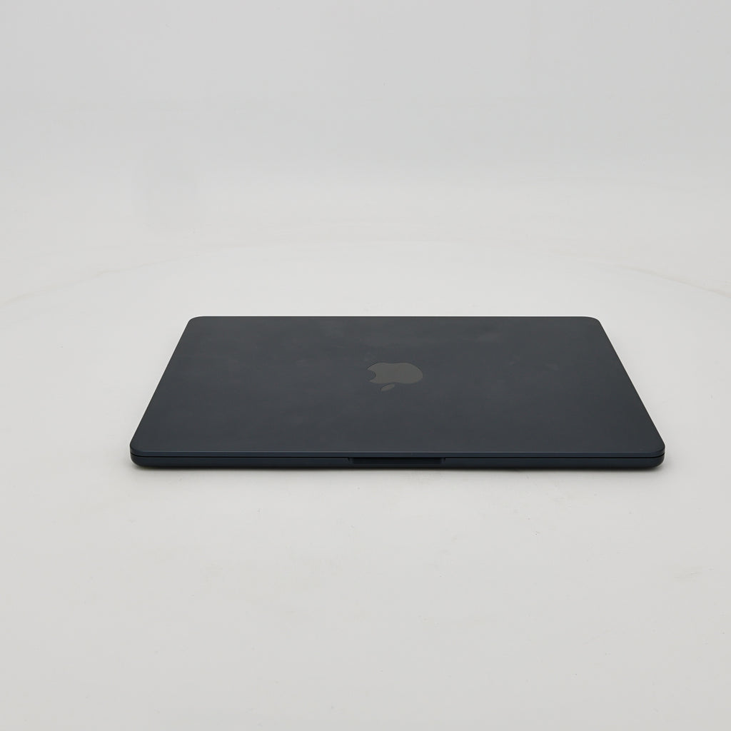 95新 Apple MacBook Air 22年 13寸 M2（8+8核） 8G RAM 256G SSD 午夜色