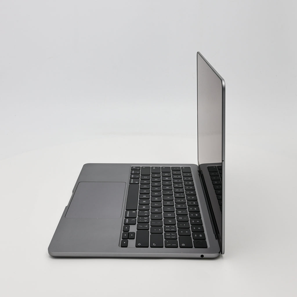 99新 Apple MacBook Air 22年 13寸 M2（8+8核） 8G RAM 256G SSD 深空灰色