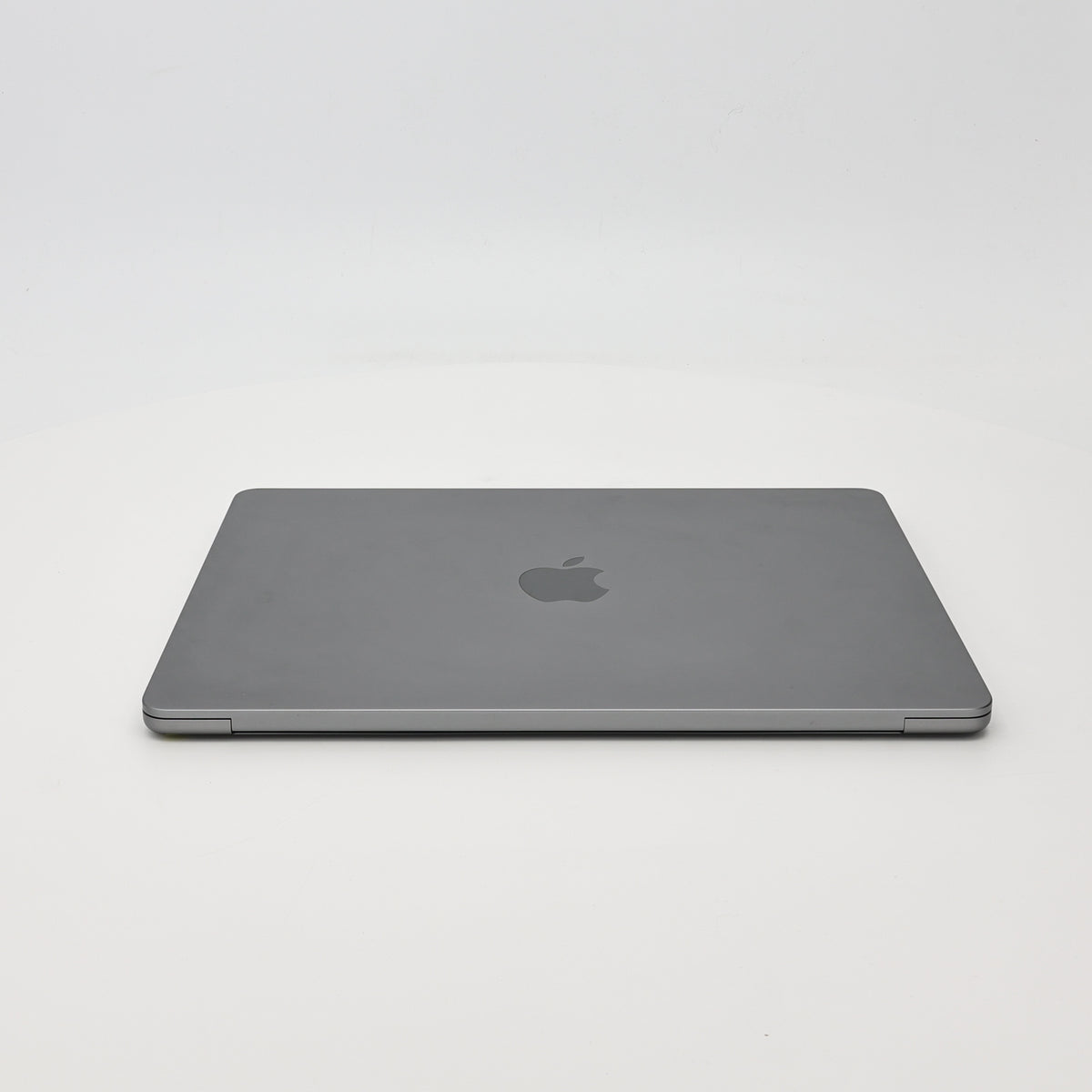 99新 Apple MacBook Air 22年 13寸 M2（8+8核） 8G RAM 256G SSD 深空灰色
