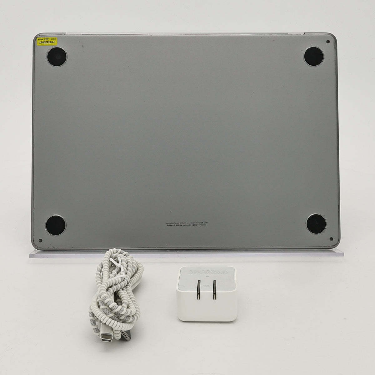 95新 Apple MacBook Air 22年 13寸 M2（8+10核） 8G RAM 512G SSD 深空灰色