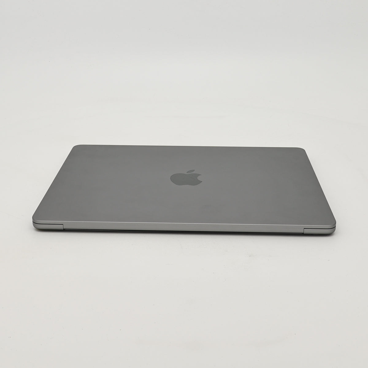 95新 Apple MacBook Air 22年 13寸 M2（8+10核） 8G RAM 512G SSD 深空灰色