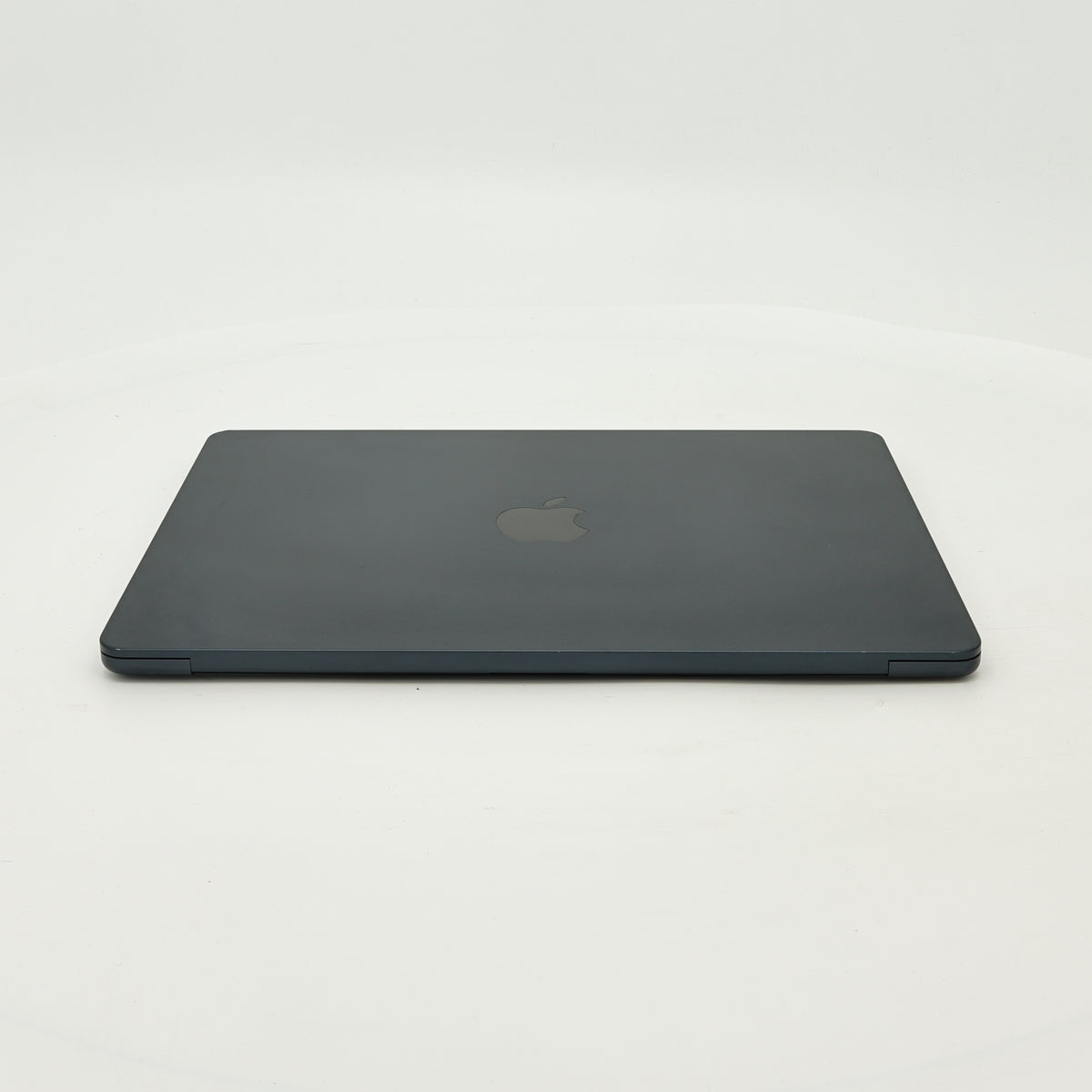 95新 Apple MacBook Air 22年 13寸 M2（8+10核） 8G RAM 512G SSD 午夜色