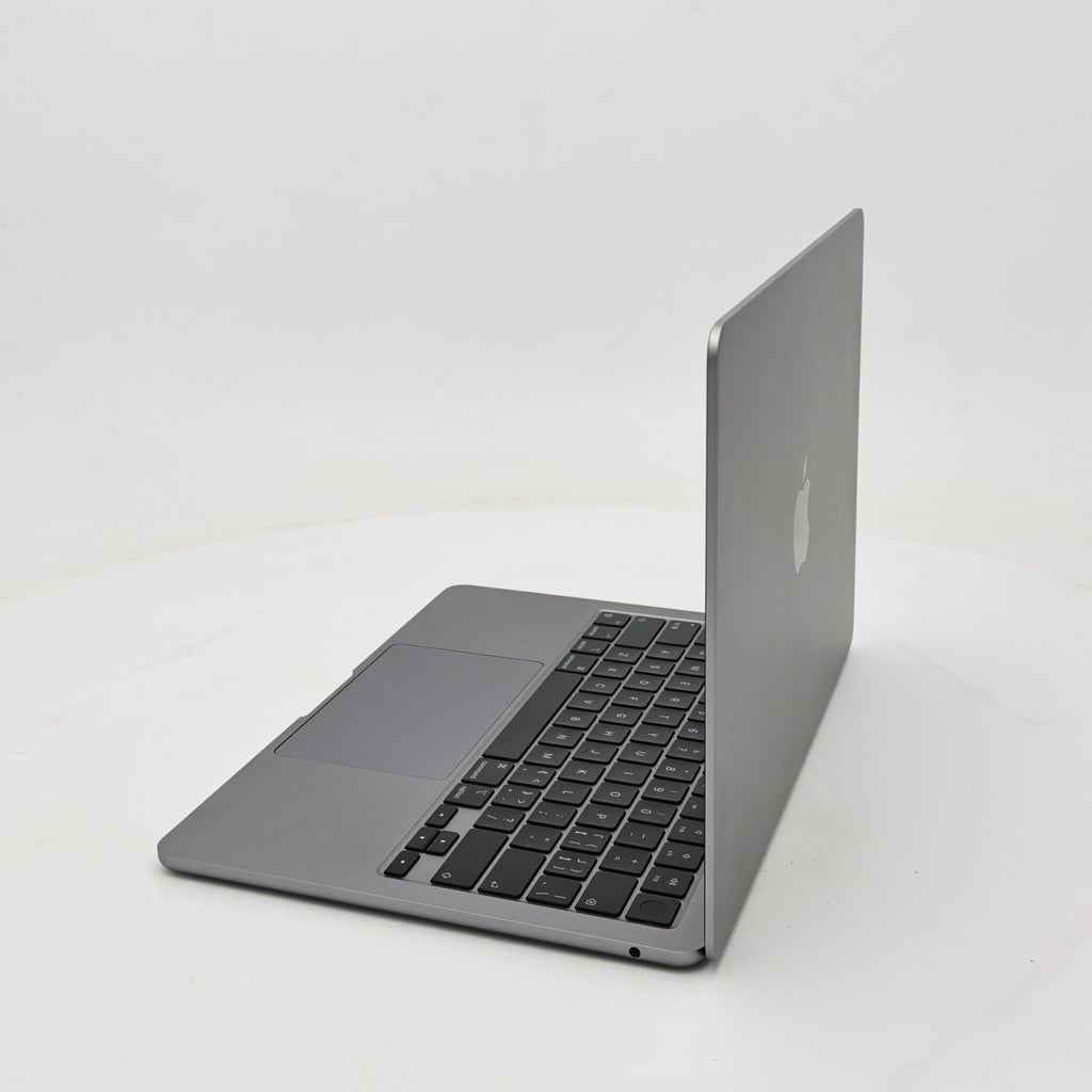95新 Apple MacBook Air 22年 13寸 M2（8+8核） 8G RAM 256G SSD 深空灰色