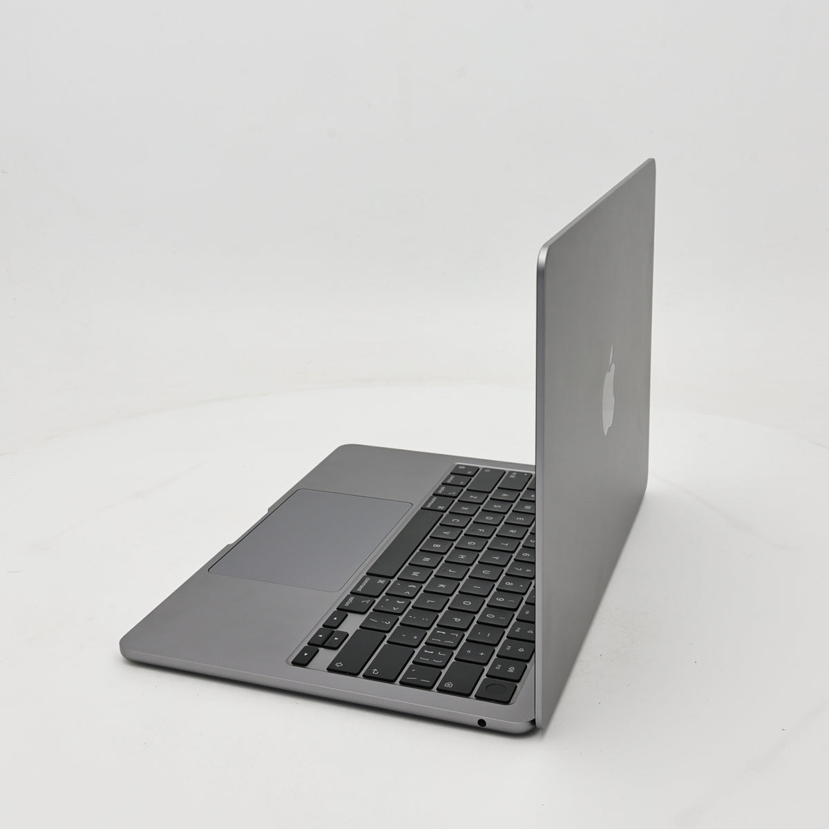 95新 Apple MacBook Air 22年 13寸 M2（8+8核） 8G RAM 256G SSD 深空灰色