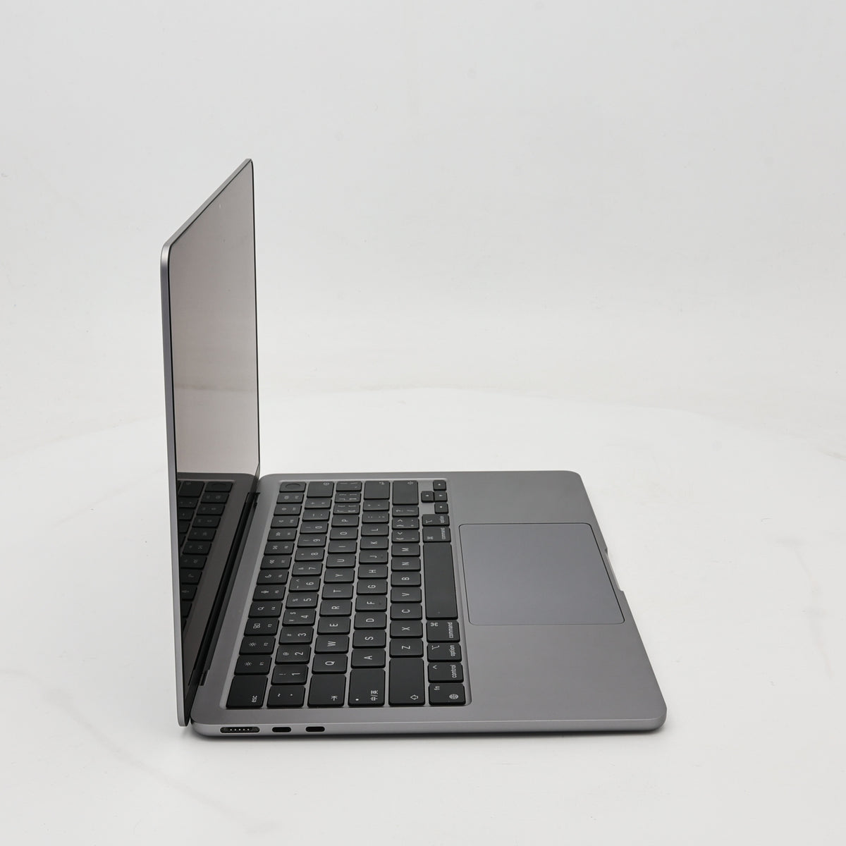 95新 Apple MacBook Air 22年 13寸 M2（8+8核） 8G RAM 256G SSD 深空灰色