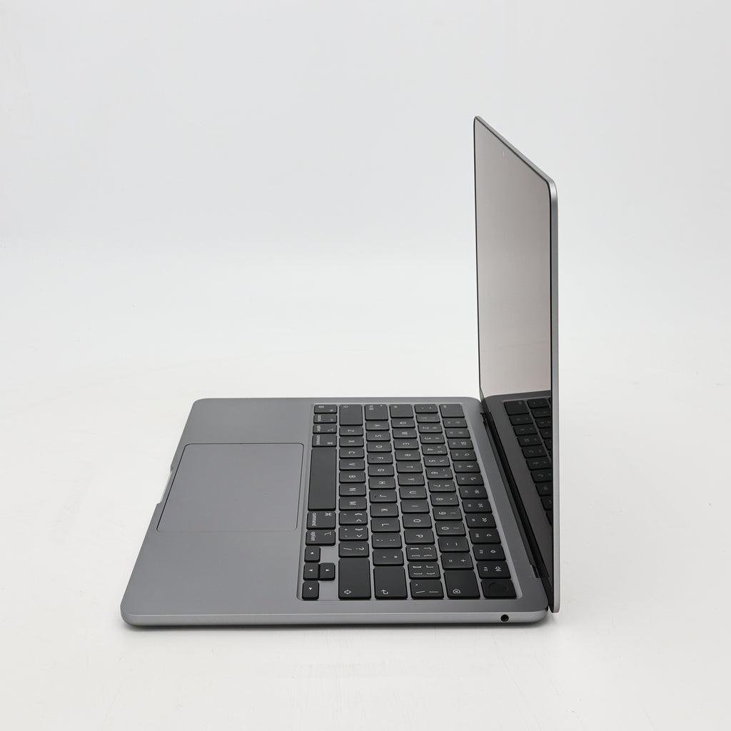 95新 Apple MacBook Air 22年 13寸 M2（8+10核） 8G RAM 512G SSD 深空灰色