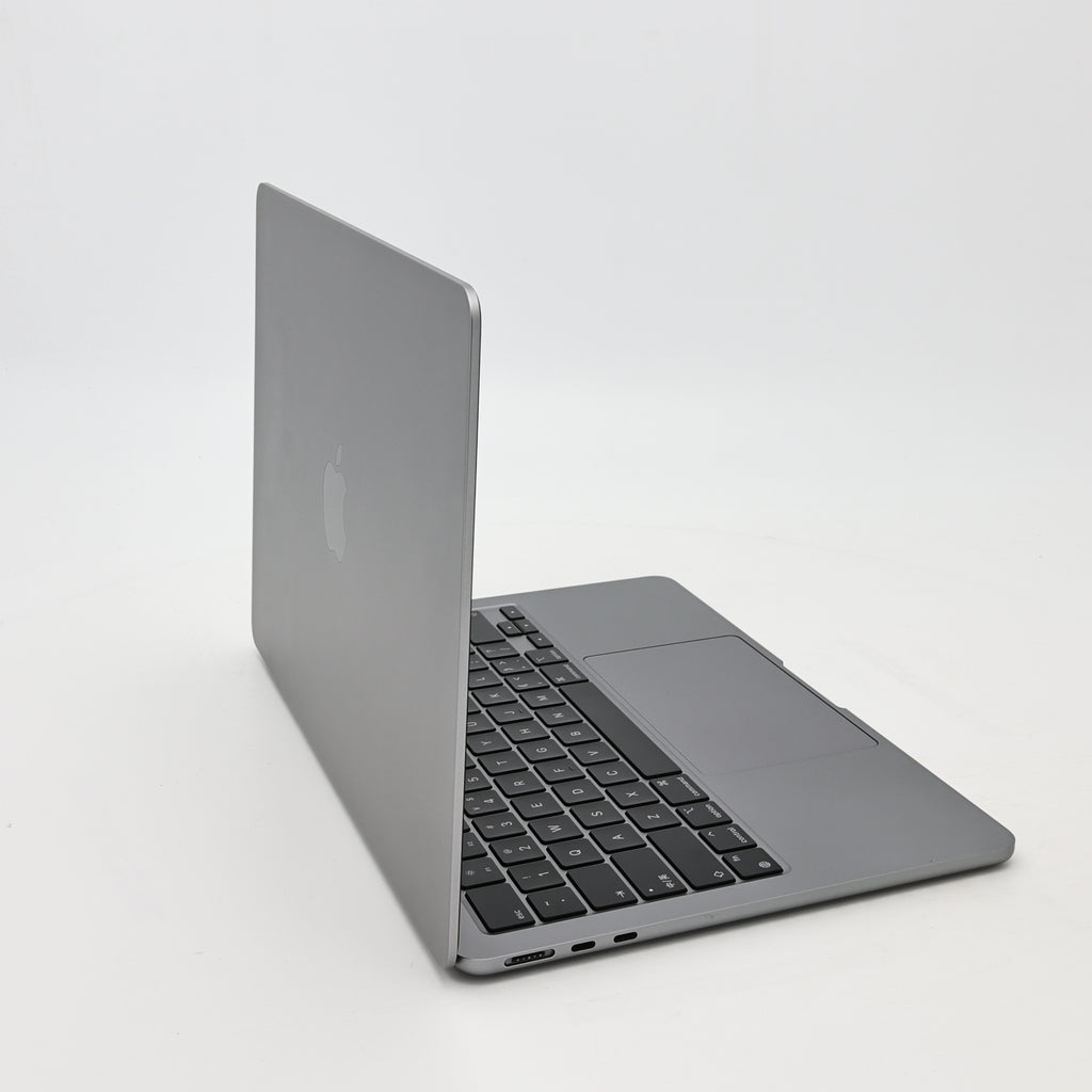 95新 Apple MacBook Air 22年 13寸 M2（8+10核） 8G RAM 512G SSD 深空灰色
