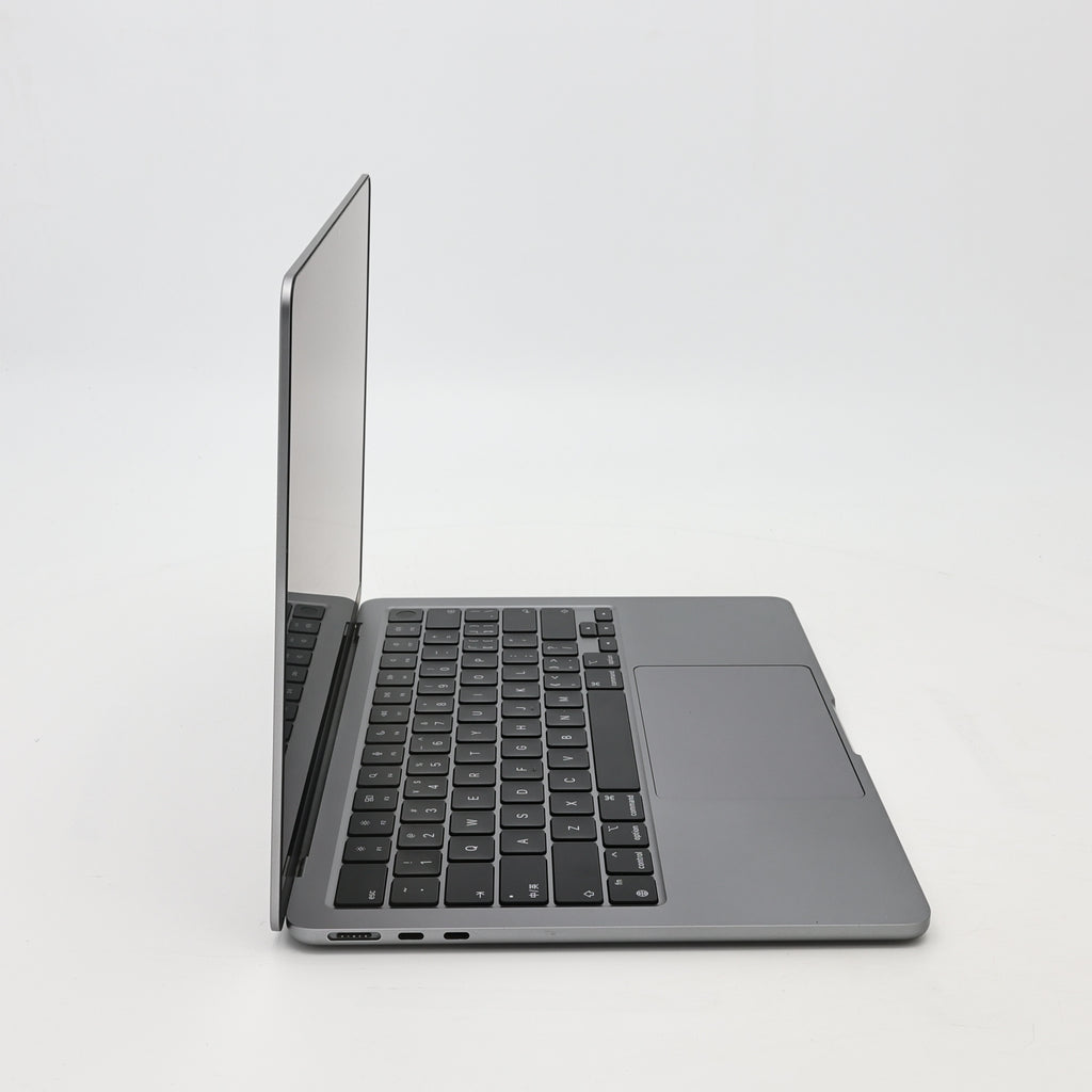 95新 Apple MacBook Air 22年 13寸 M2（8+10核） 8G RAM 512G SSD 深空灰色