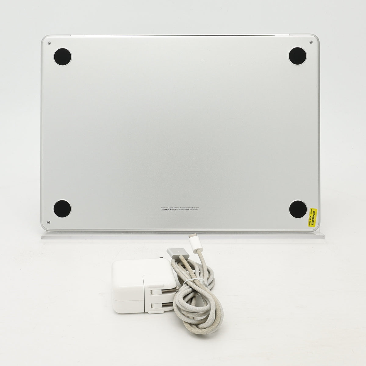 95新 Apple MacBook Air 22年 13寸 M2（8+8核） 8G RAM 256G SSD 銀色