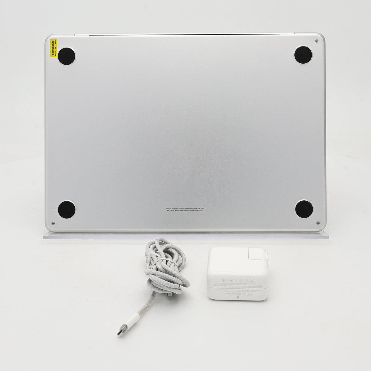 95新 Apple MacBook Air 22年 13寸 M2（8+8核） 8G RAM 256G SSD 銀色