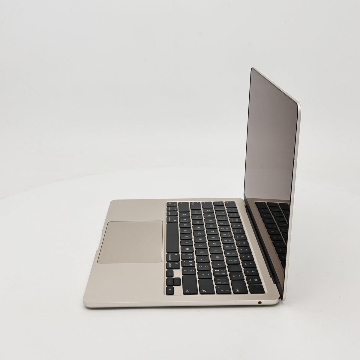 95新 Apple MacBook Air 22年 13寸 M2（8+8核） 8G RAM 512G SSD 星光色