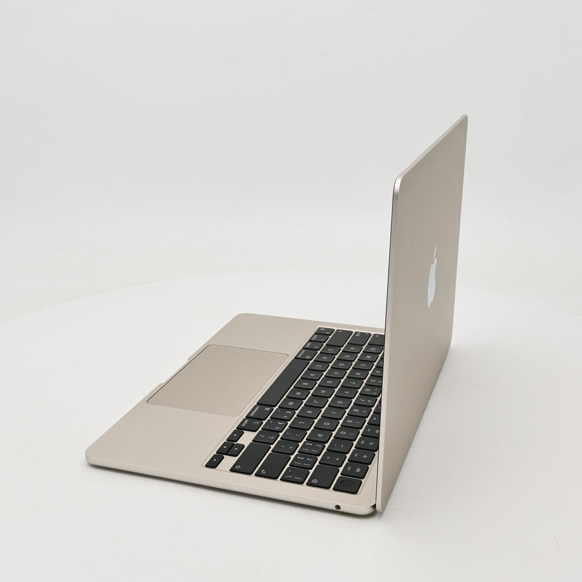 95新 Apple MacBook Air 22年 13寸 M2（8+8核） 8G RAM 512G SSD 星光色