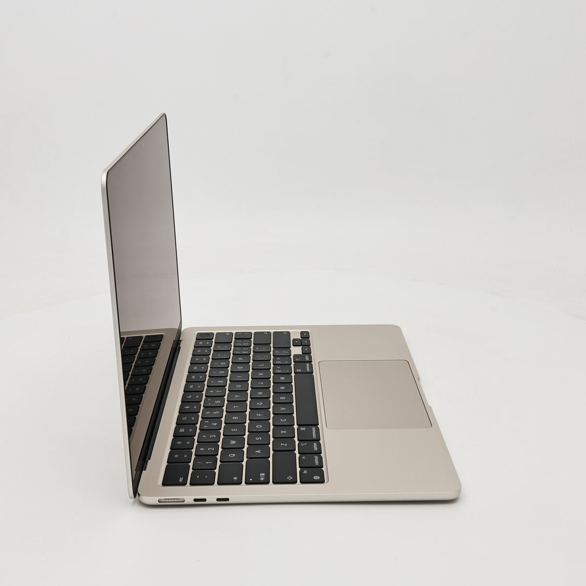 95新 Apple MacBook Air 22年 13寸 M2（8+8核） 8G RAM 512G SSD 星光色