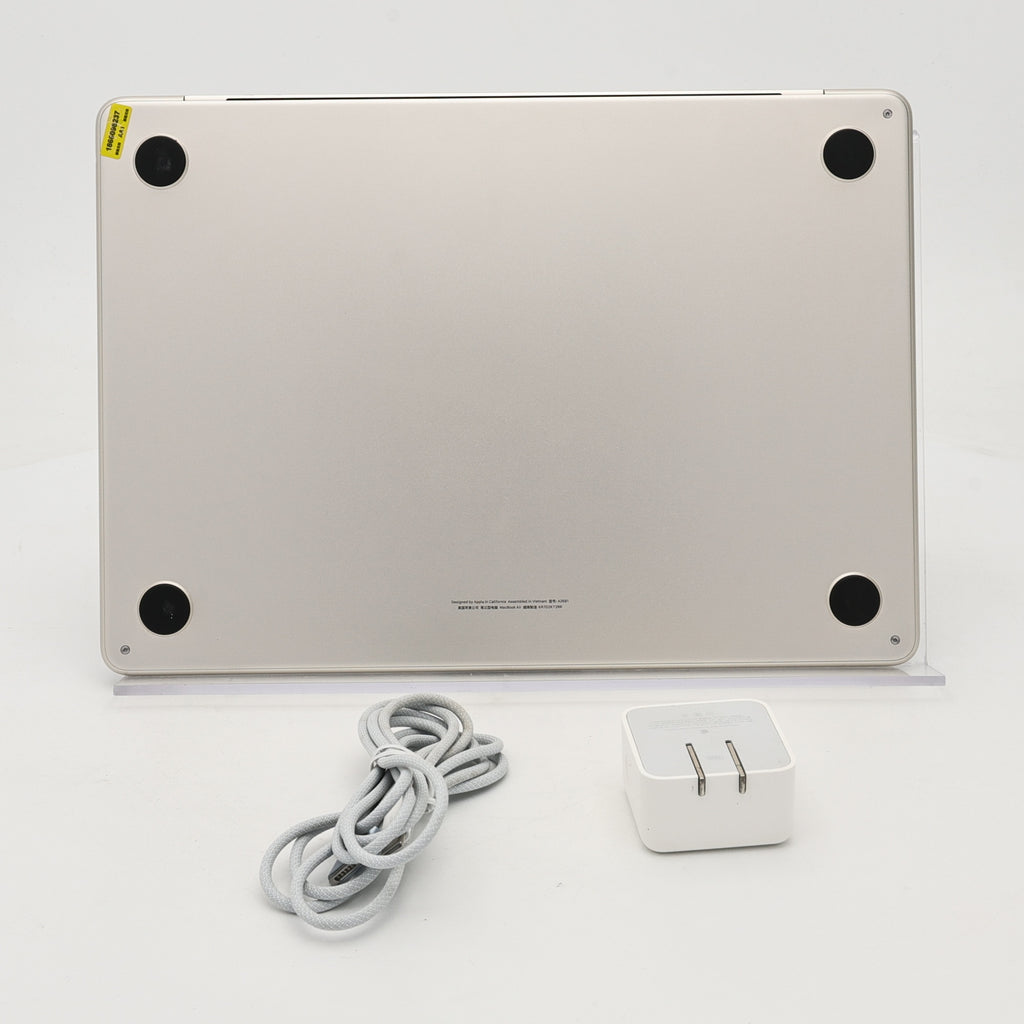 95新 Apple MacBook Air 22年 13寸 M2（8+8核） 8G RAM 512G SSD 星光色