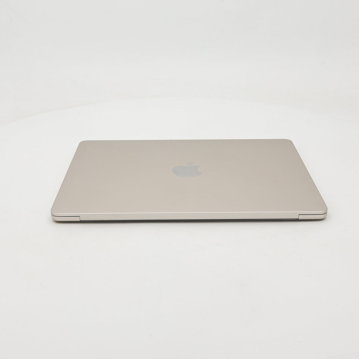 95新 Apple MacBook Air 22年 13寸 M2（8+8核） 8G RAM 512G SSD 星光色