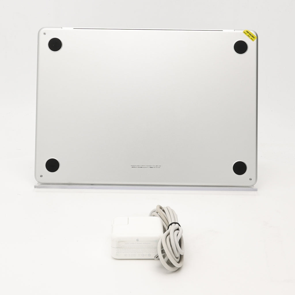 95新 Apple MacBook Air 22年 13寸 M2（8+8核） 8G RAM 256G SSD 銀色