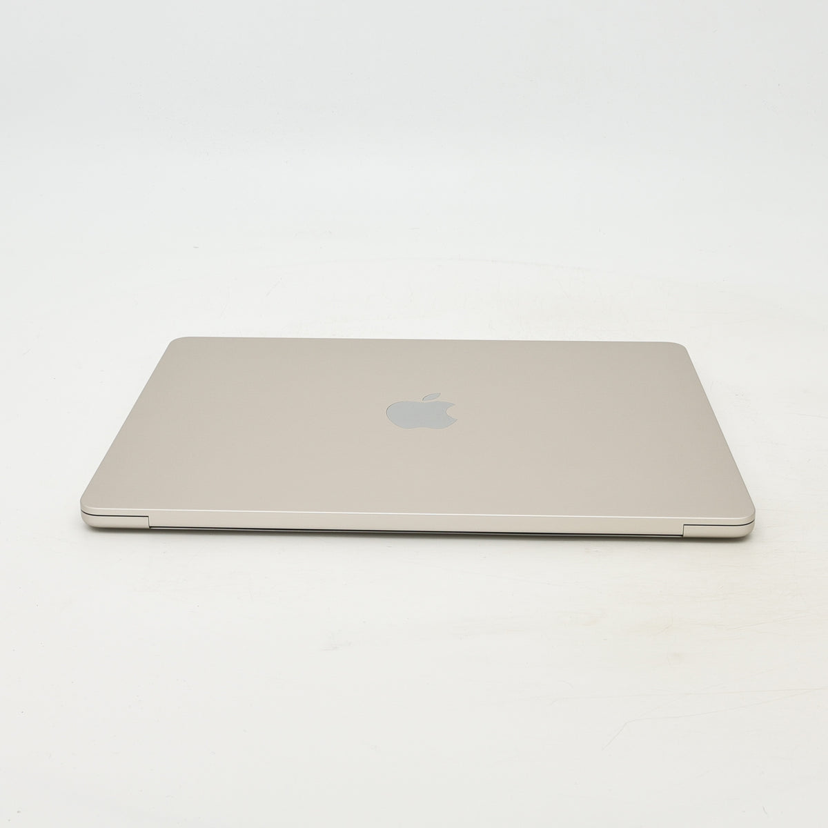 99新 Apple MacBook Air 22年 13寸 M2（8+8核） 8G RAM 256G SSD 星光色