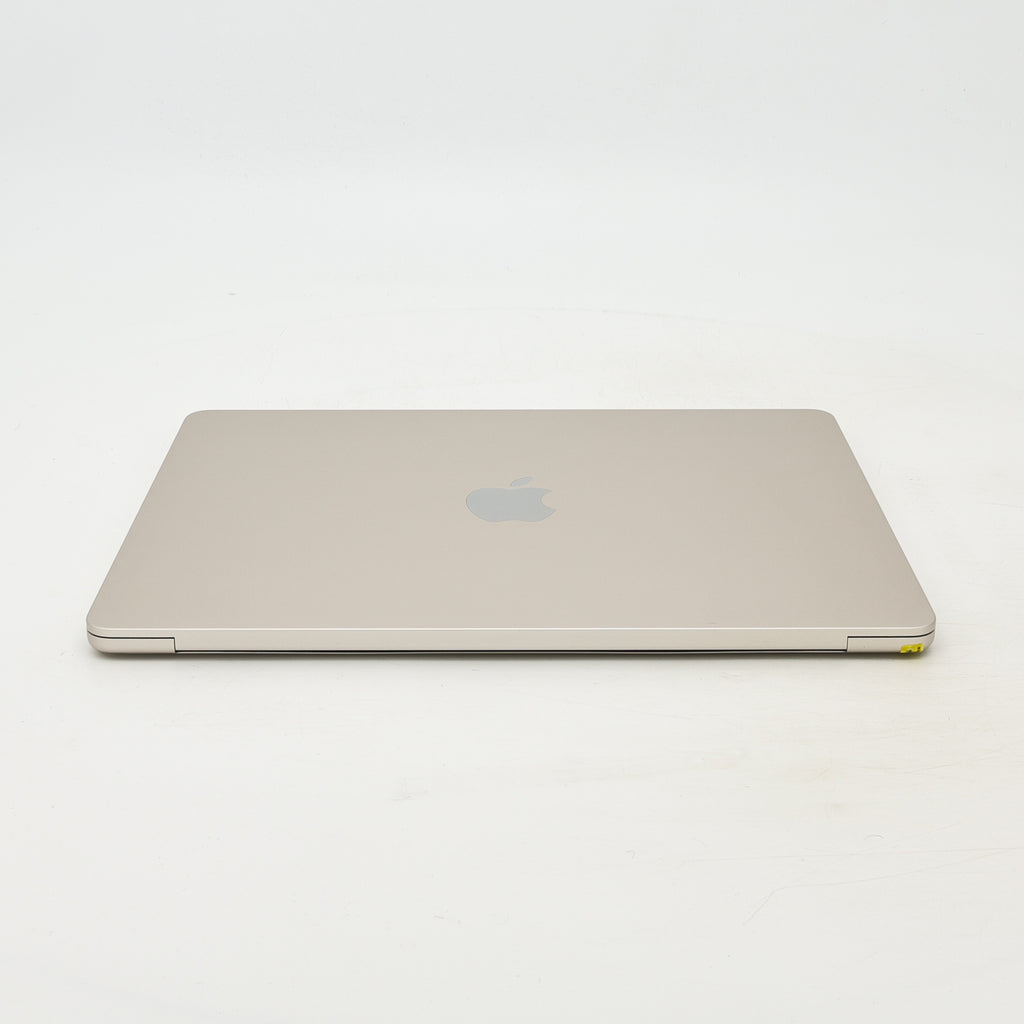 95新 Apple MacBook Air 22年 13寸 M2（8+8核） 8G RAM 256G SSD 星光色