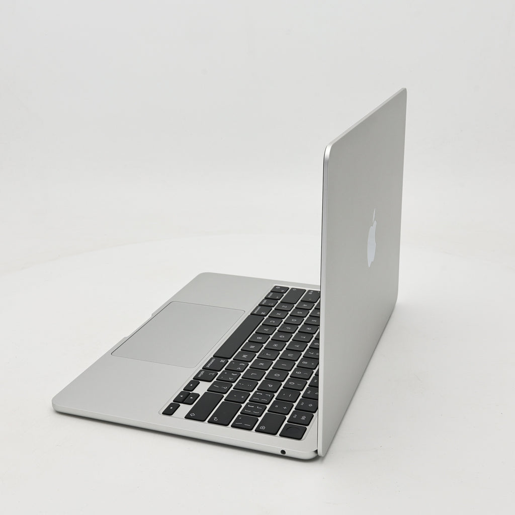 95新 Apple MacBook Air 22年 13寸 M2（8+8核） 8G RAM 512G SSD 銀色