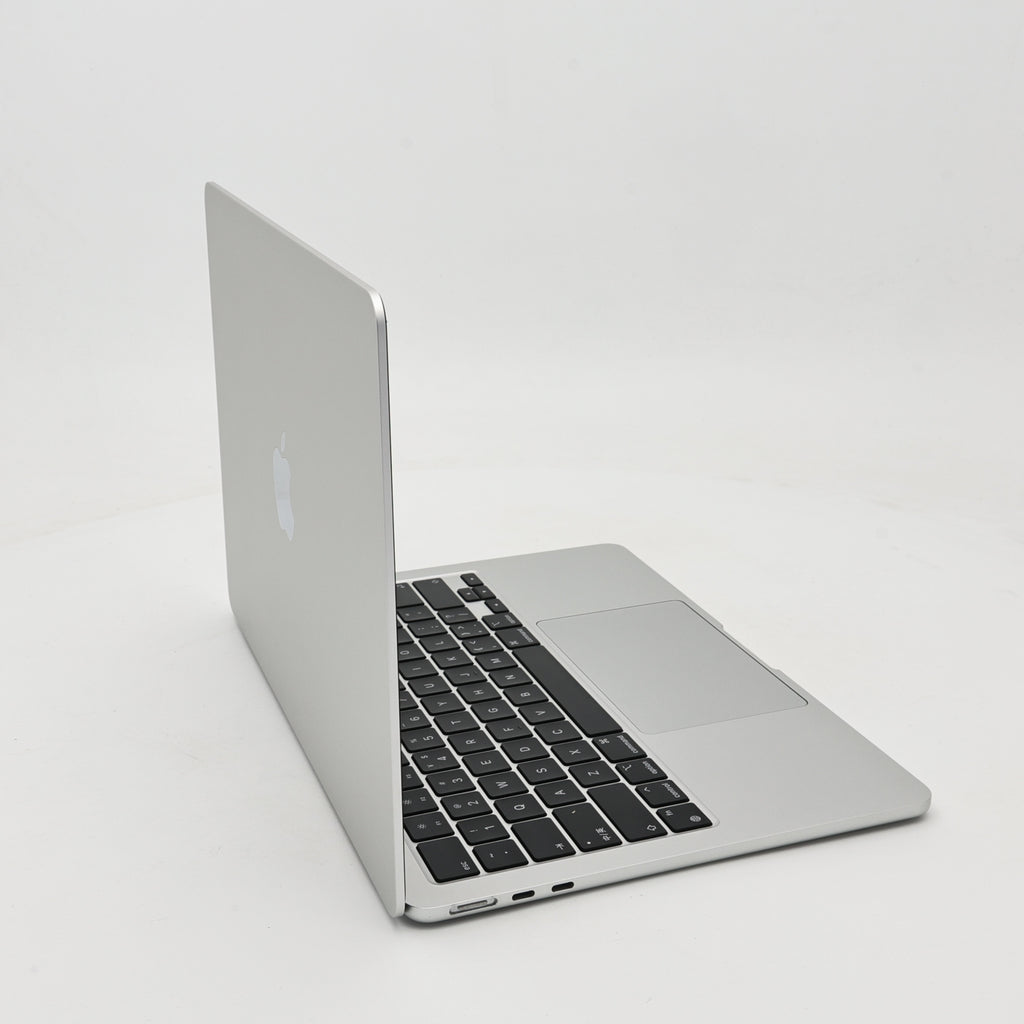 95新 Apple MacBook Air 22年 13寸 M2（8+8核） 8G RAM 512G SSD 銀色