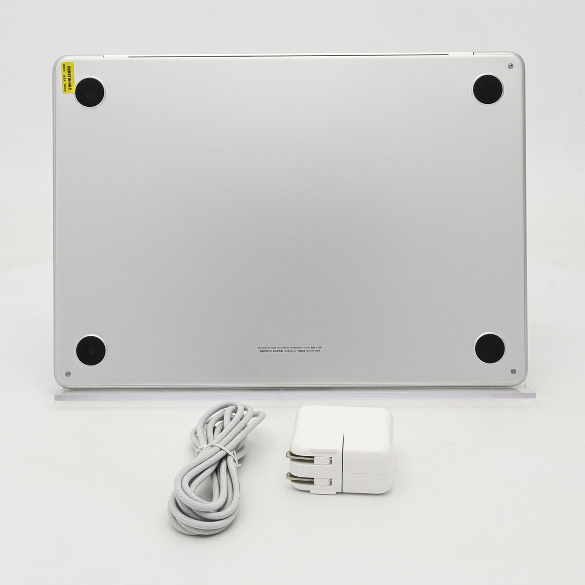 95新 Apple MacBook Air 22年 13寸 M2（8+8核） 8G RAM 512G SSD 銀色