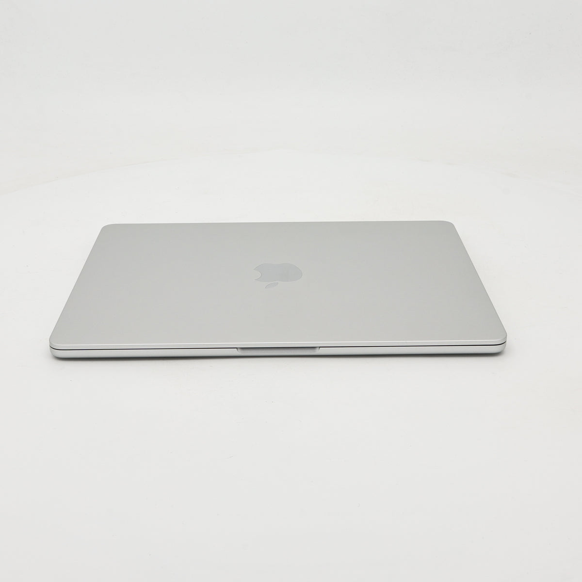95新 Apple MacBook Air 22年 13寸 M2（8+8核） 8G RAM 512G SSD 銀色