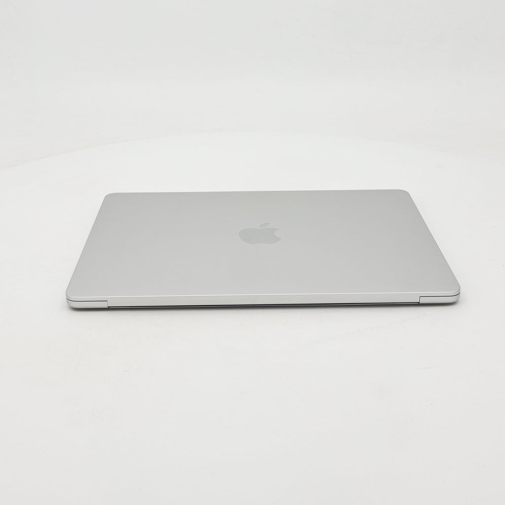 95新 Apple MacBook Air 22年 13寸 M2（8+8核） 8G RAM 512G SSD 銀色