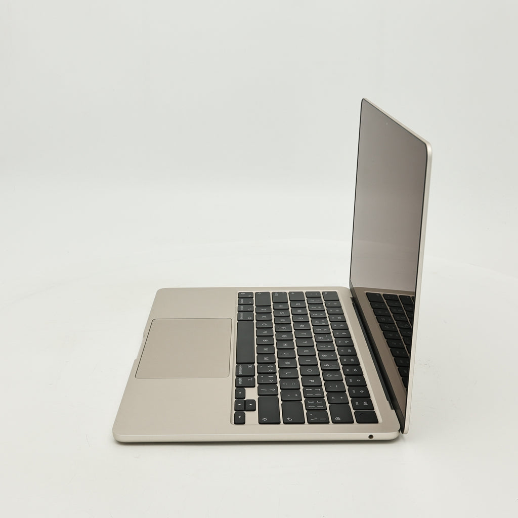 95新 Apple MacBook Air 22年 13寸 M2（8+8核） 8G RAM 256G SSD 星光色