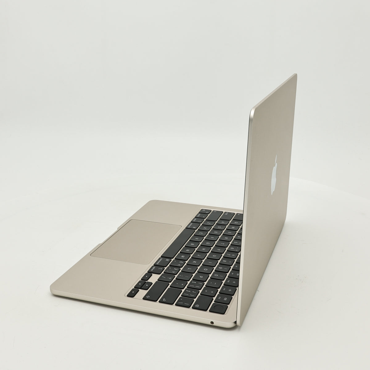95新 Apple MacBook Air 22年 13寸 M2（8+8核） 8G RAM 256G SSD 星光色