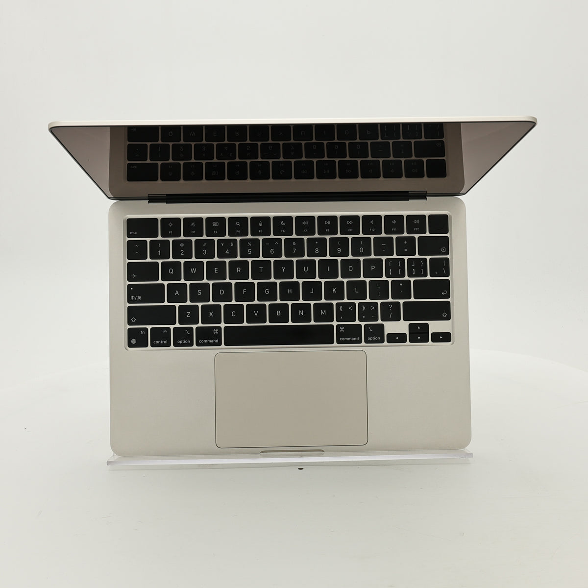 95新 Apple MacBook Air 22年 13寸 M2（8+8核） 8G RAM 256G SSD 星光色
