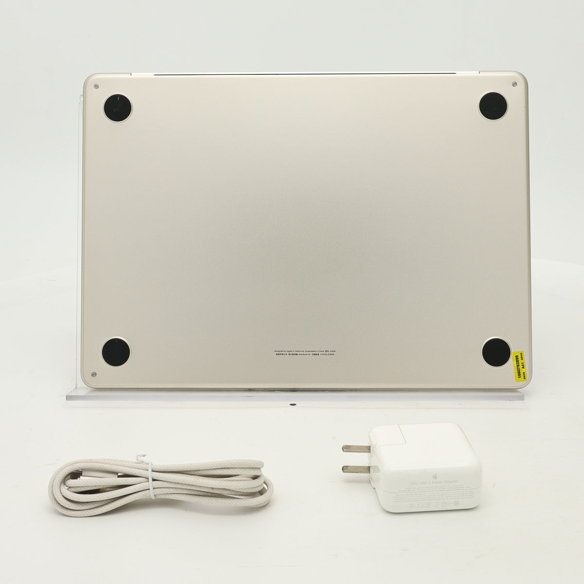 95新 Apple MacBook Air 22年 13寸 M2（8+8核） 8G RAM 256G SSD 星光色