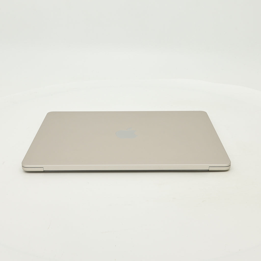 95新 Apple MacBook Air 22年 13寸 M2（8+8核） 8G RAM 256G SSD 星光色