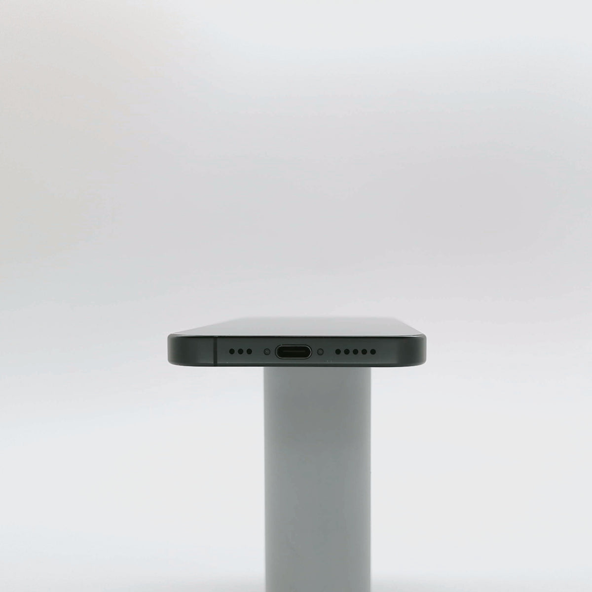 95新 Apple iPhone 16 Pro 128G 黑色鈦金屬 中國大陸版
