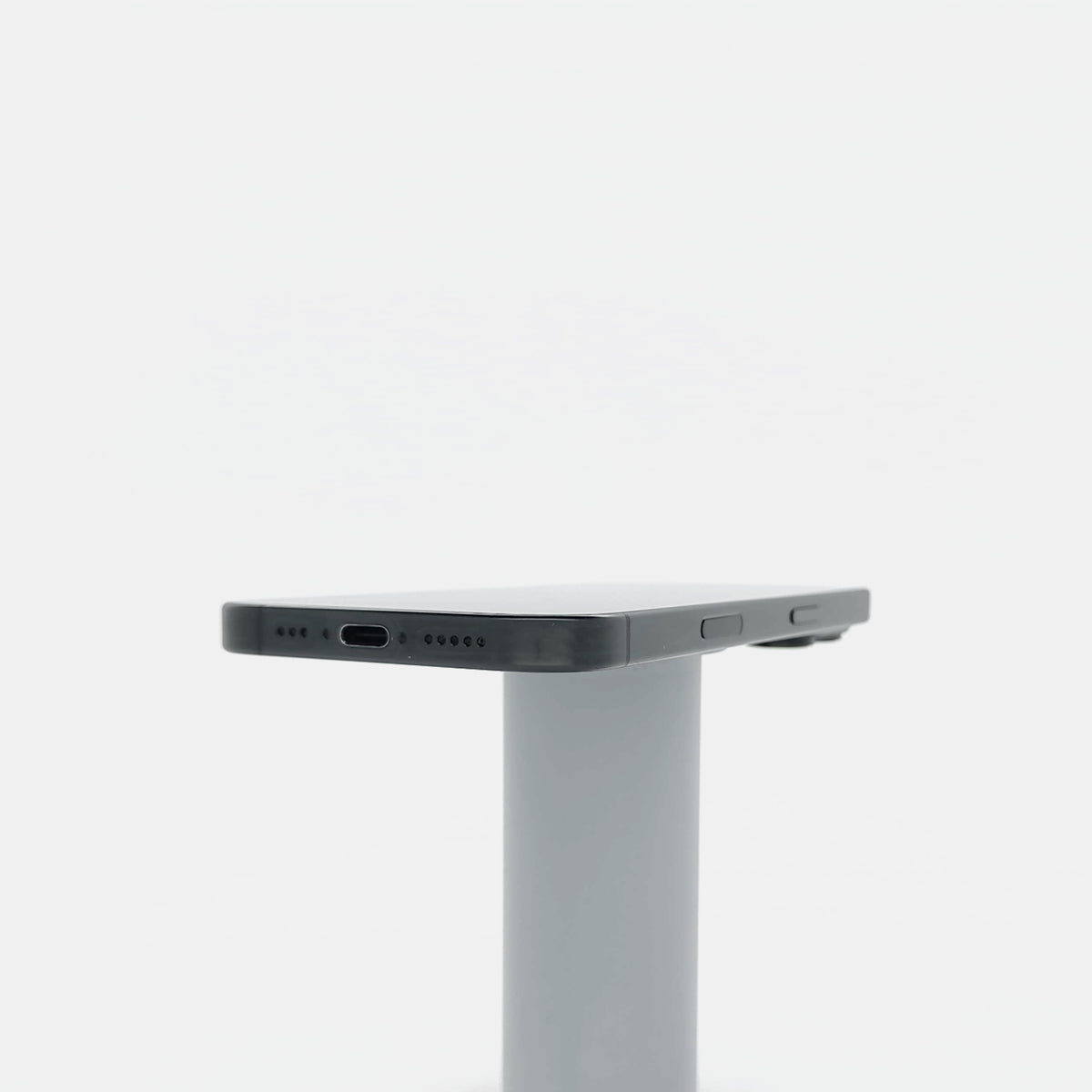 95新 Apple iPhone 16 Pro 128G 黑色鈦金屬 中國大陸版