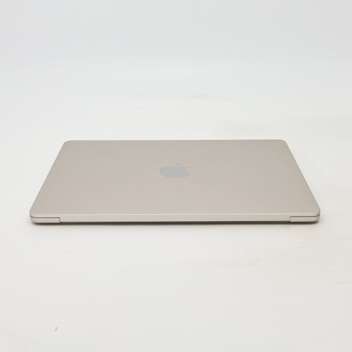 95新 Apple MacBook Air 22年 13寸 M2（8+8核） 8G RAM 256G SSD 星光色