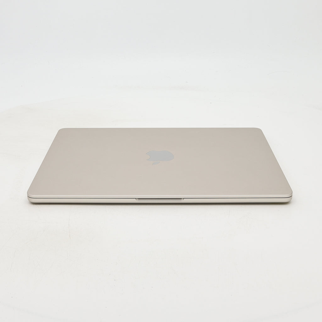 95新 Apple MacBook Air 22年 13寸 M2（8+8核） 8G RAM 256G SSD 星光色