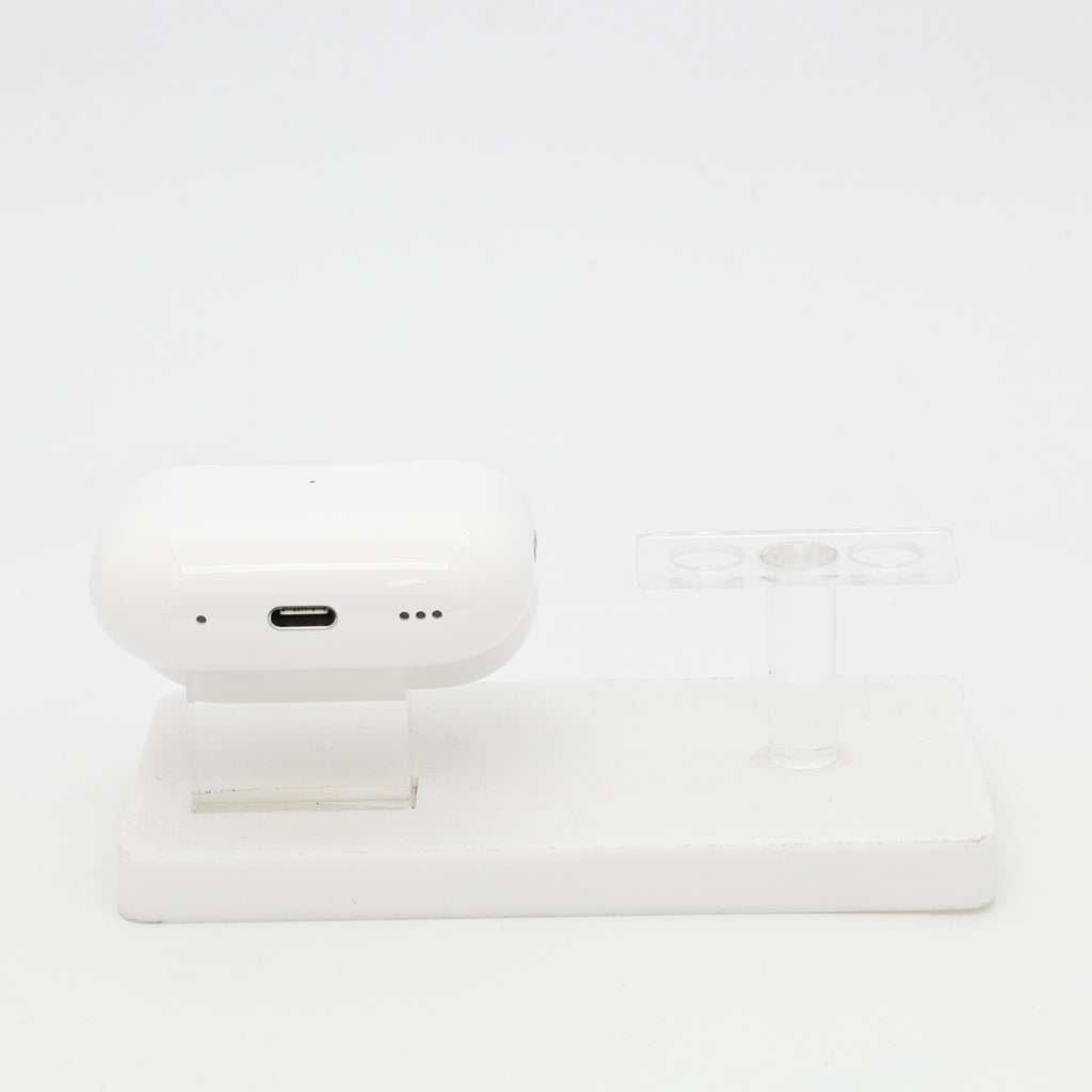 99新 Apple AirPods Pro 2 充电仓 白色