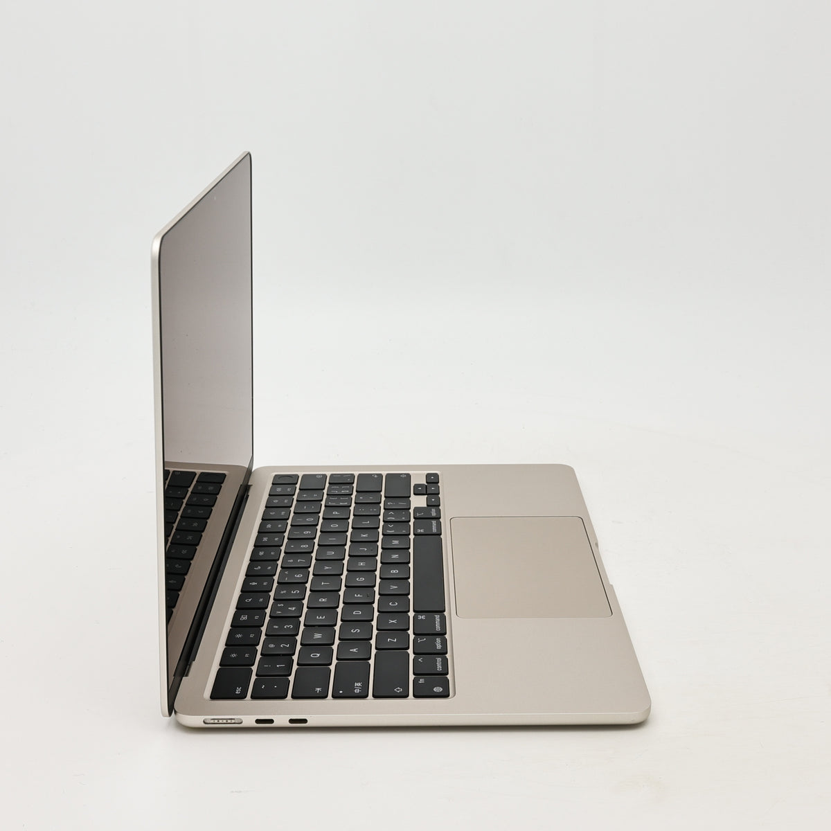 95新 Apple MacBook Air 22年 13寸 M2（8+10核） 8G RAM 512G SSD 星光色