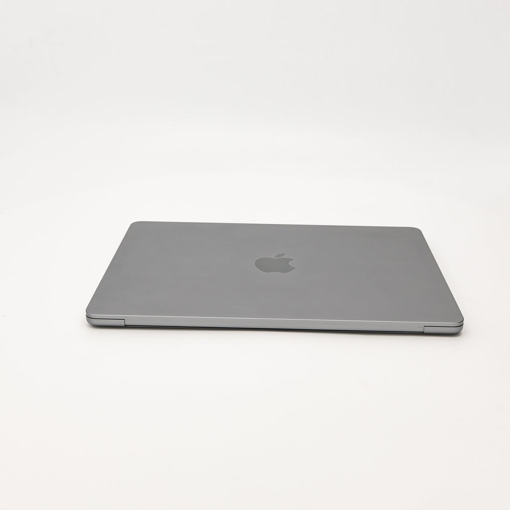 95新 Apple MacBook Air 22年 13寸 M2（8+8核） 8G RAM 256G SSD 深空灰色