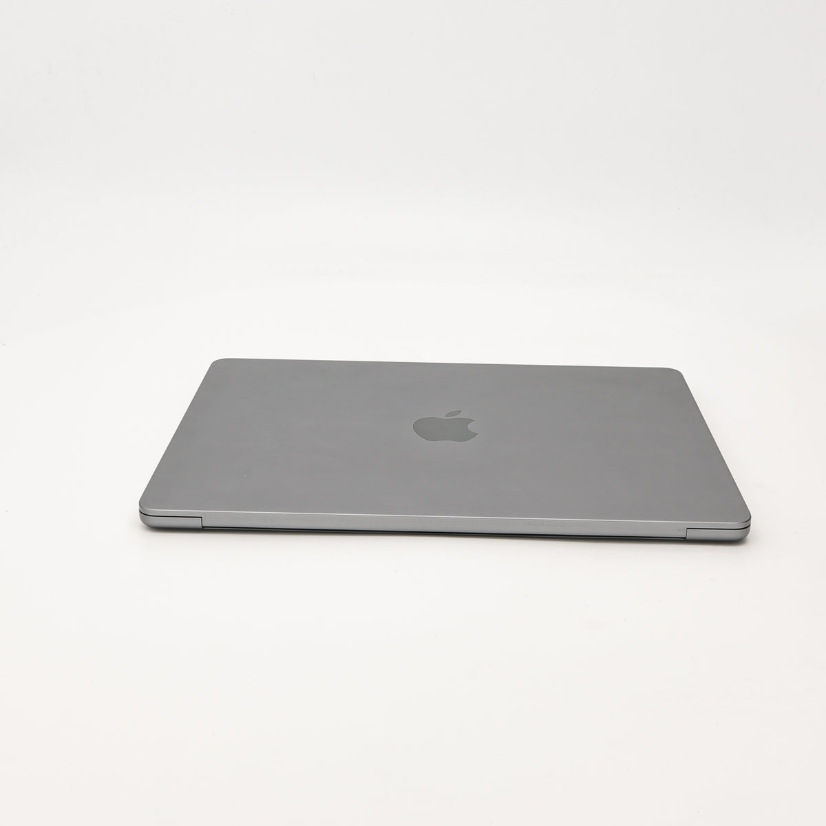 95新 Apple MacBook Air 22年 13寸 M2（8+8核） 8G RAM 256G SSD 深空灰色