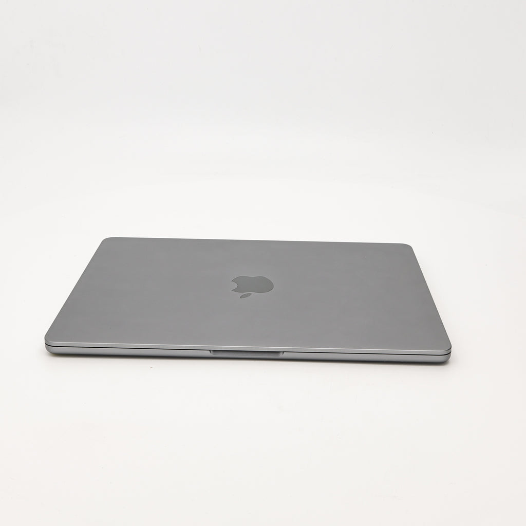 95新 Apple MacBook Air 22年 13寸 M2（8+8核） 8G RAM 256G SSD 深空灰色