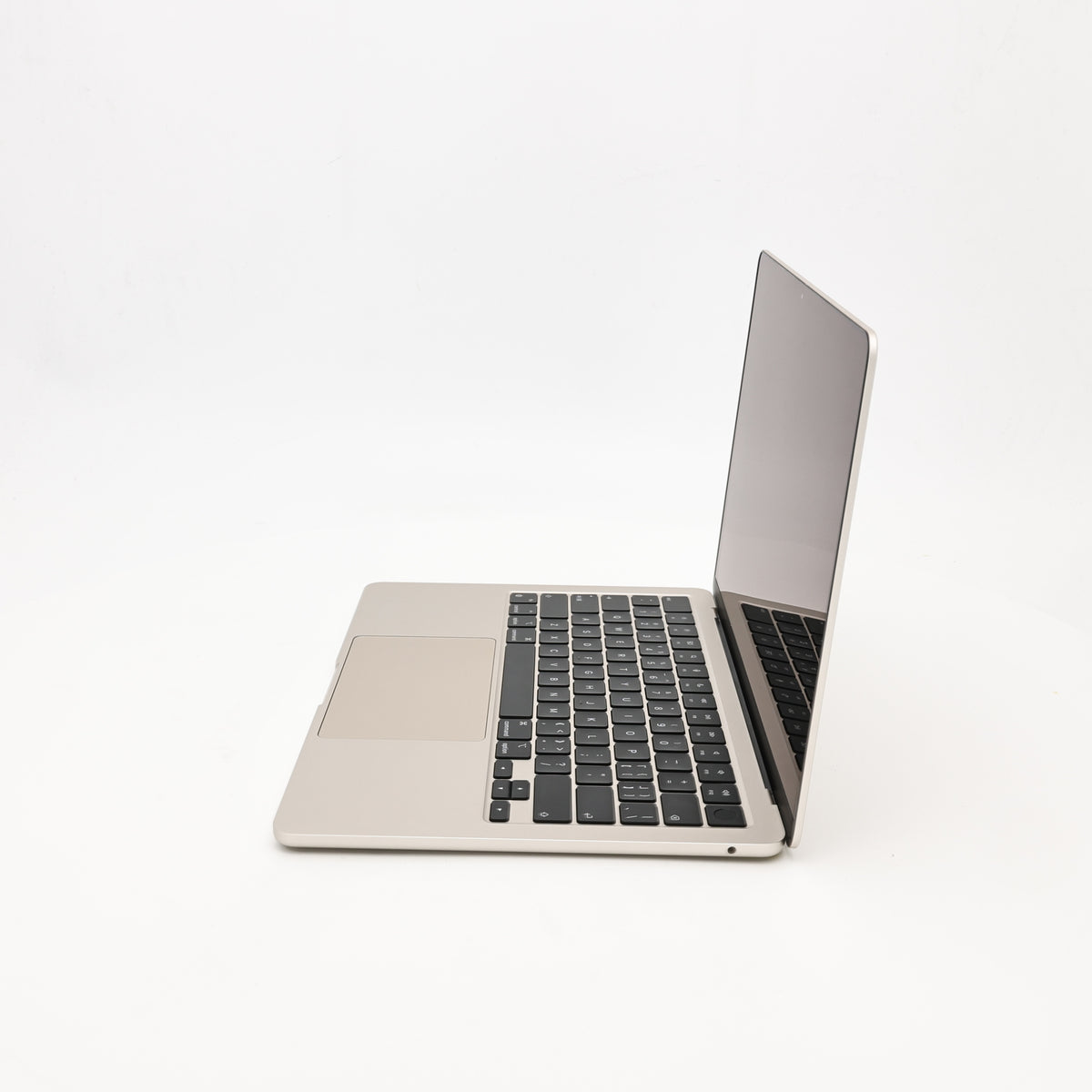 95新 Apple MacBook Air 22年 13寸 M2（8+8核） 8G RAM 256G SSD 星光色